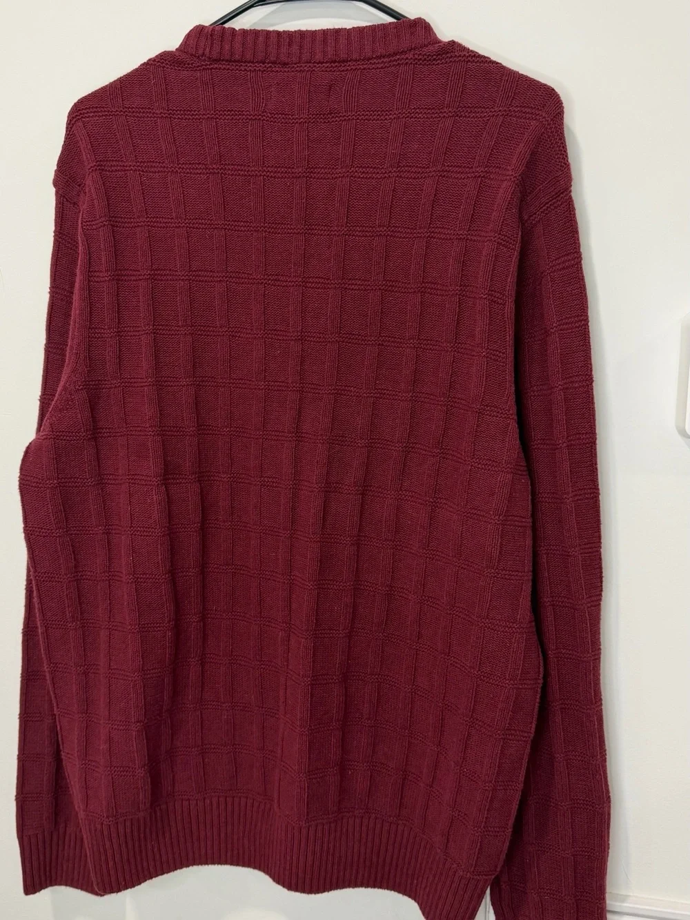 DKNY Men’s Crewneck Sweater in Burgundy